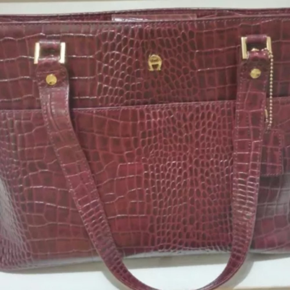 NWOT - BEAUTIFUL "ETIENNE AIGNER" CROCODILE EMBOSSED LEATHER  TOTE BAG